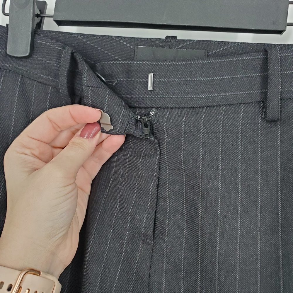 NWT Nili Lotan Tel Aviv Tapered Wool Pants Trousers Charcoal Pinstripe Size 0 - Picture 6 of 9
